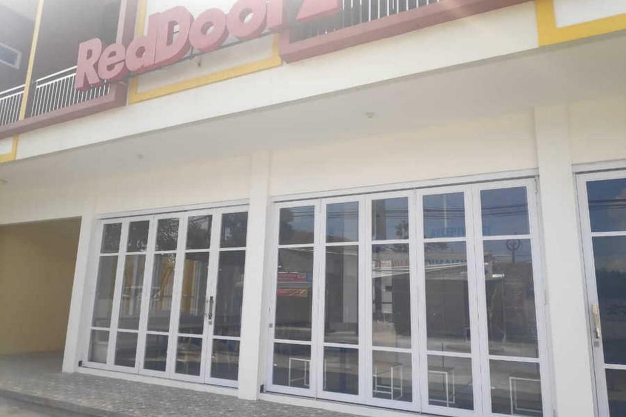 Reddoorz Near Universitas Muhammadiyah Purwokerto Kembaran Εξωτερικό φωτογραφία